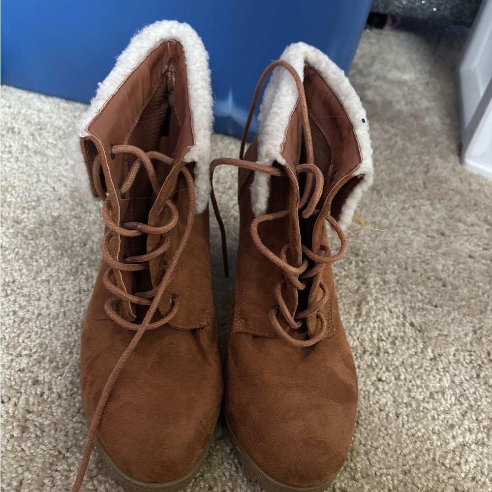 Women's Tan Lace-Up Boots